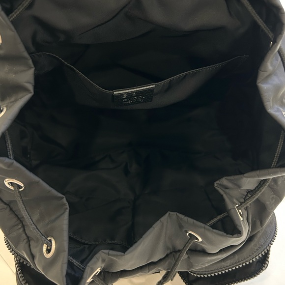 Double Pocket Backpack GG Nylon
Small /Medium size - Picture 8 of 16